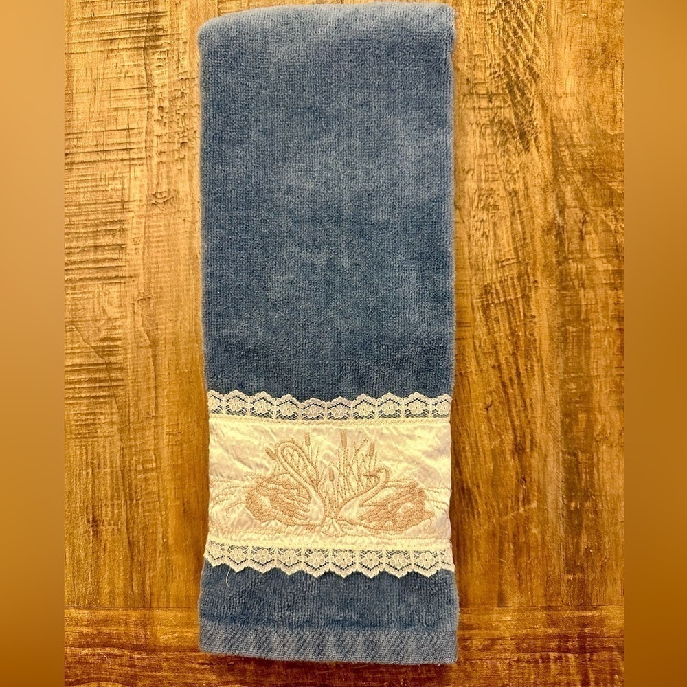 Fieldcrest Lustre Decorative Hand Towel Blue with Satin and Lace Swan Border Vtg
